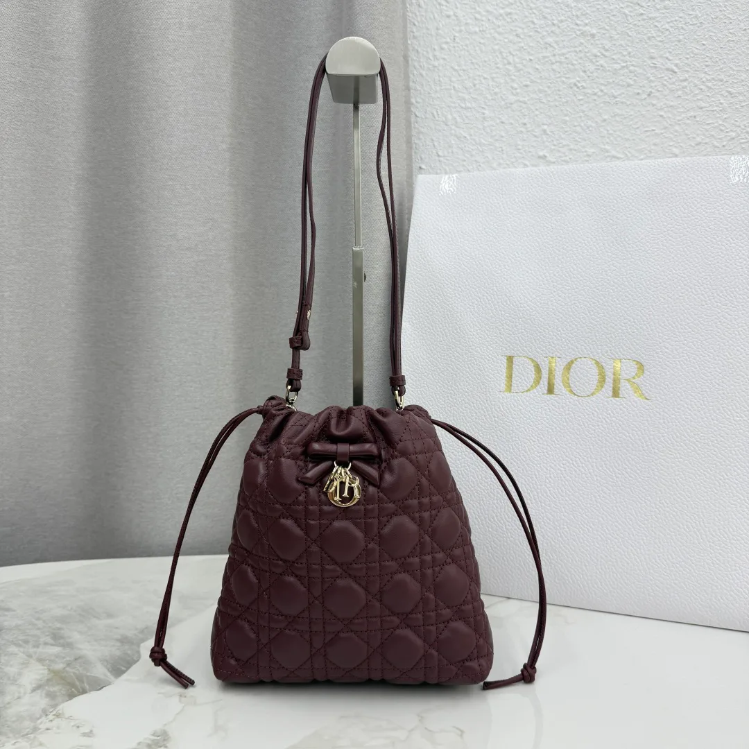 Классические Сумки Женские Christian Dior 12680560