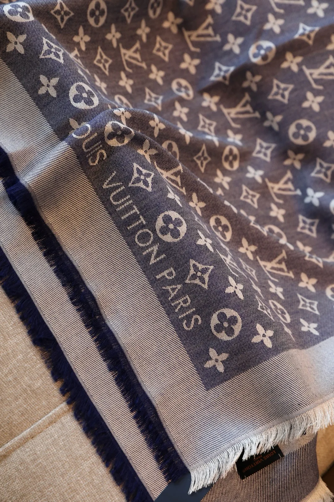 Шарфы Louis Vuitton 17991826