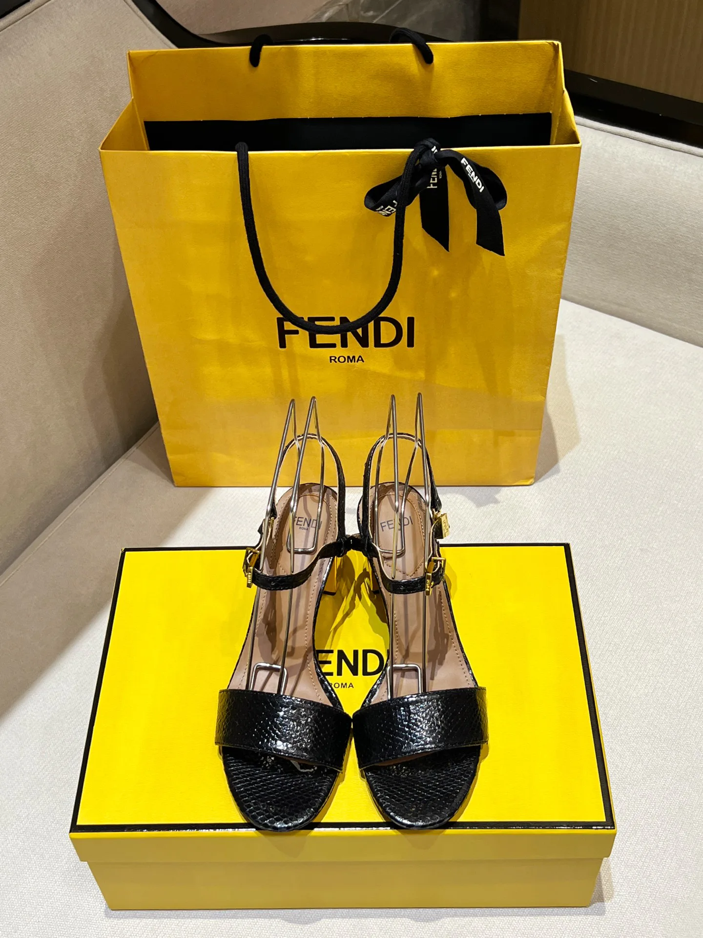 Босоножки Женские Fendi 9288982