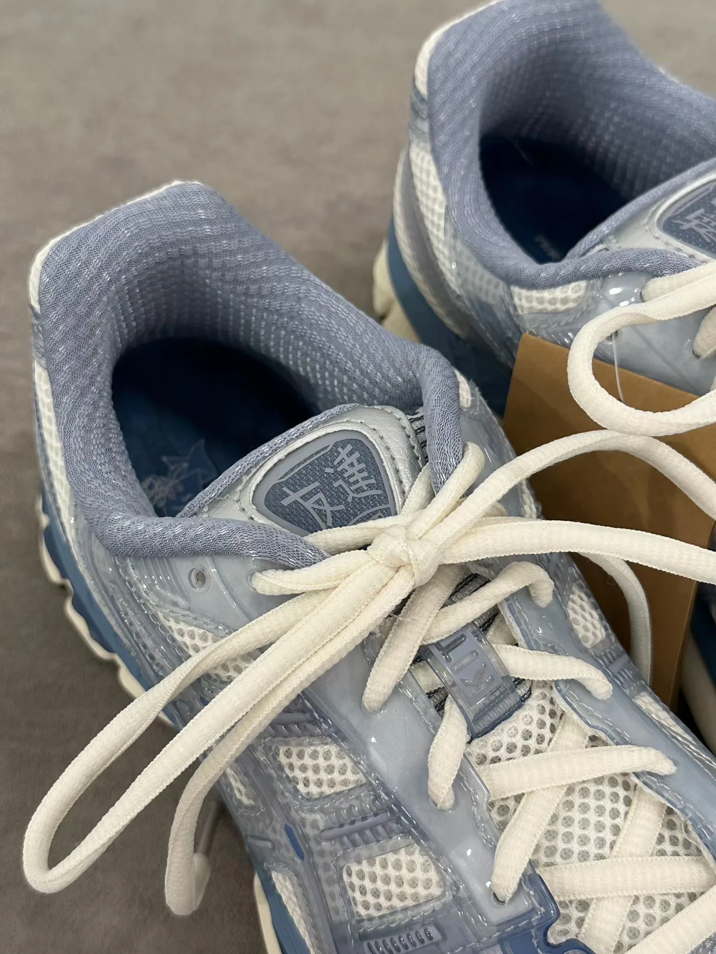 Кроссовки Женские Asics 17065418
