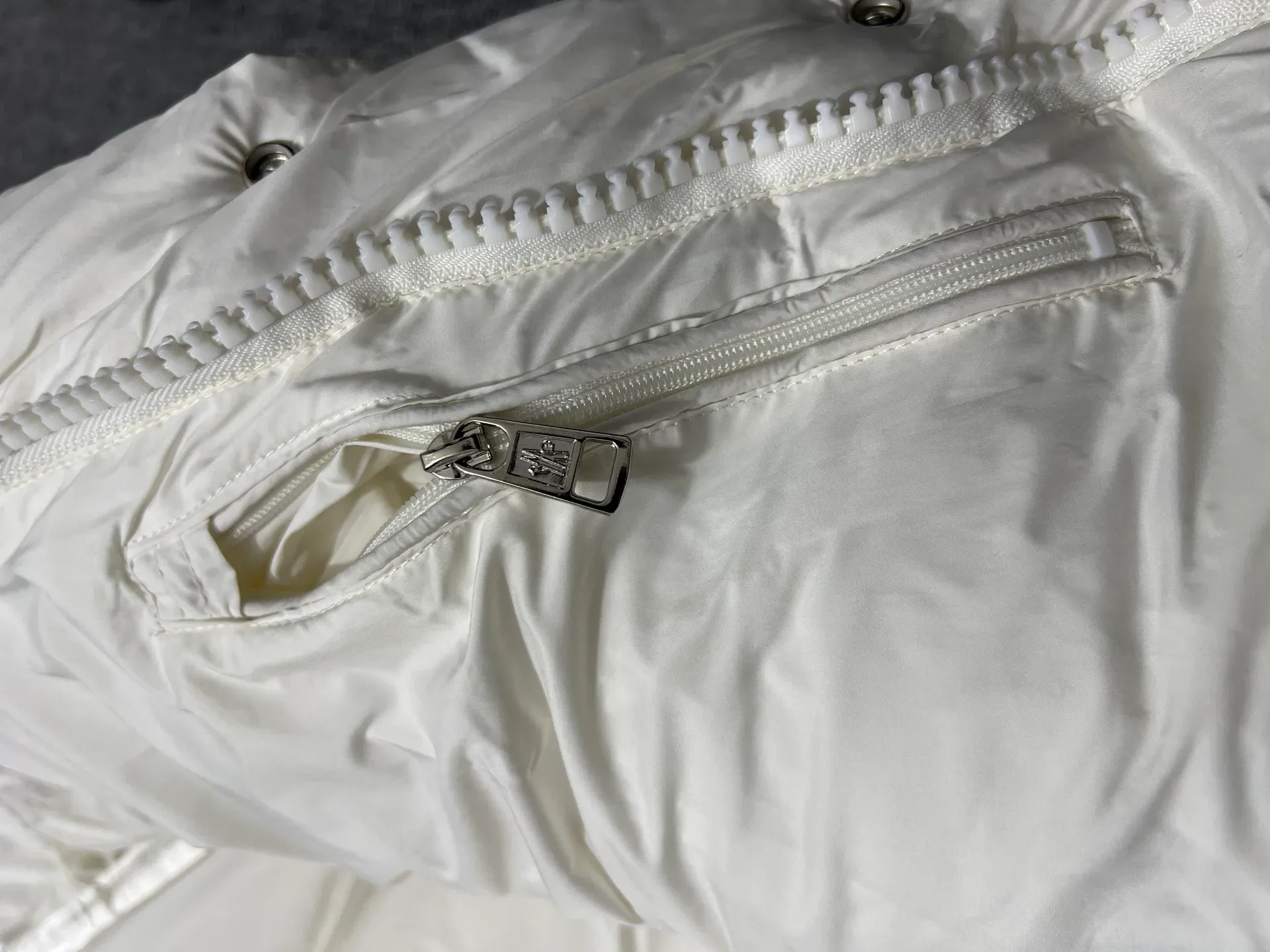 Куртки И Пуховики Женские Moncler 362647