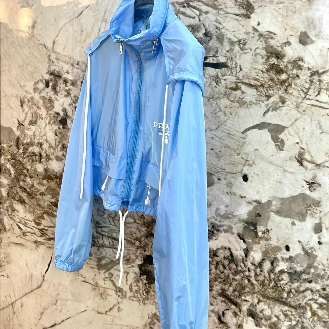 Куртки И Пуховики Женские Prada 13272375