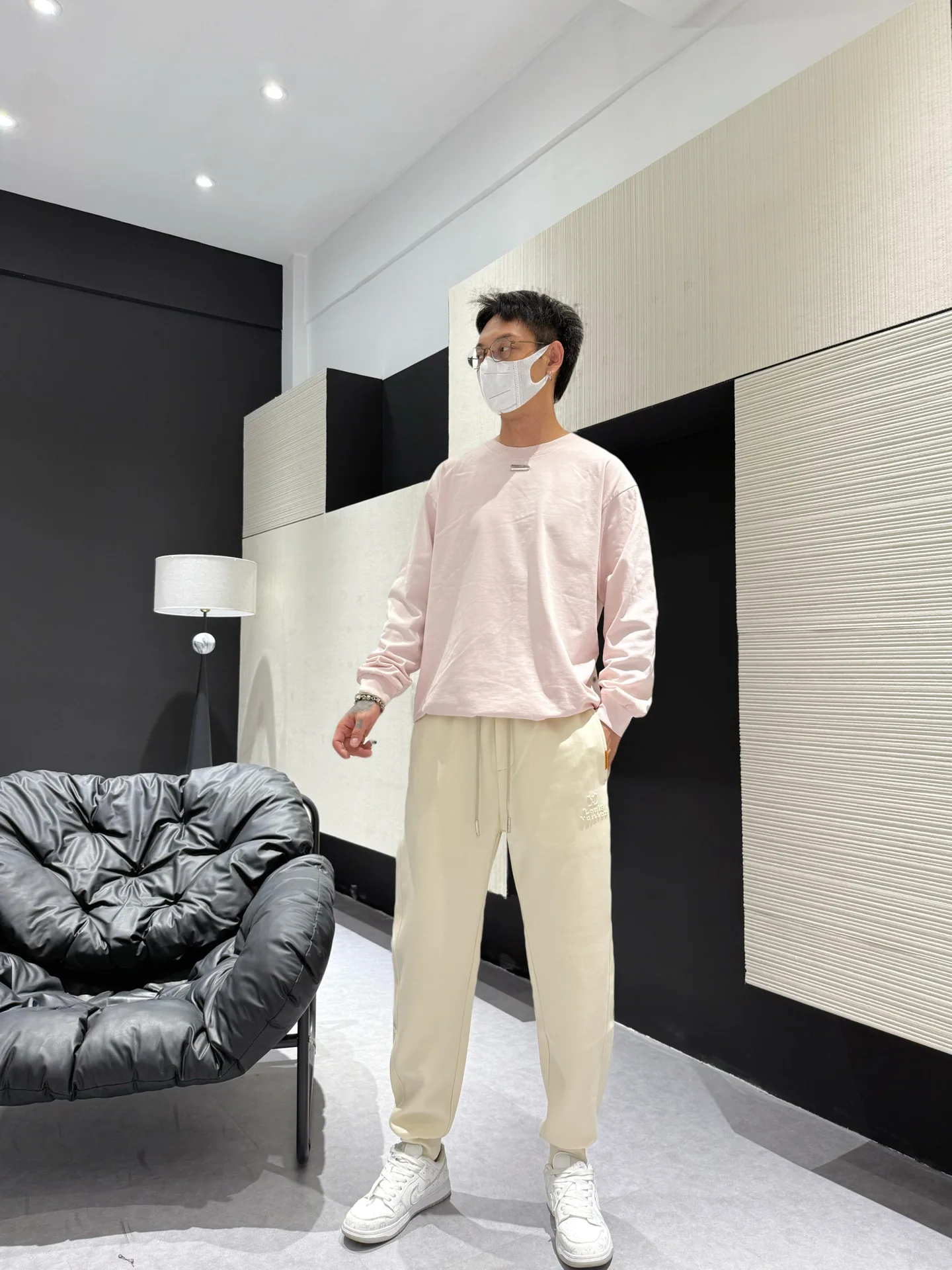 Брюки Мужские Louis Vuitton 135485