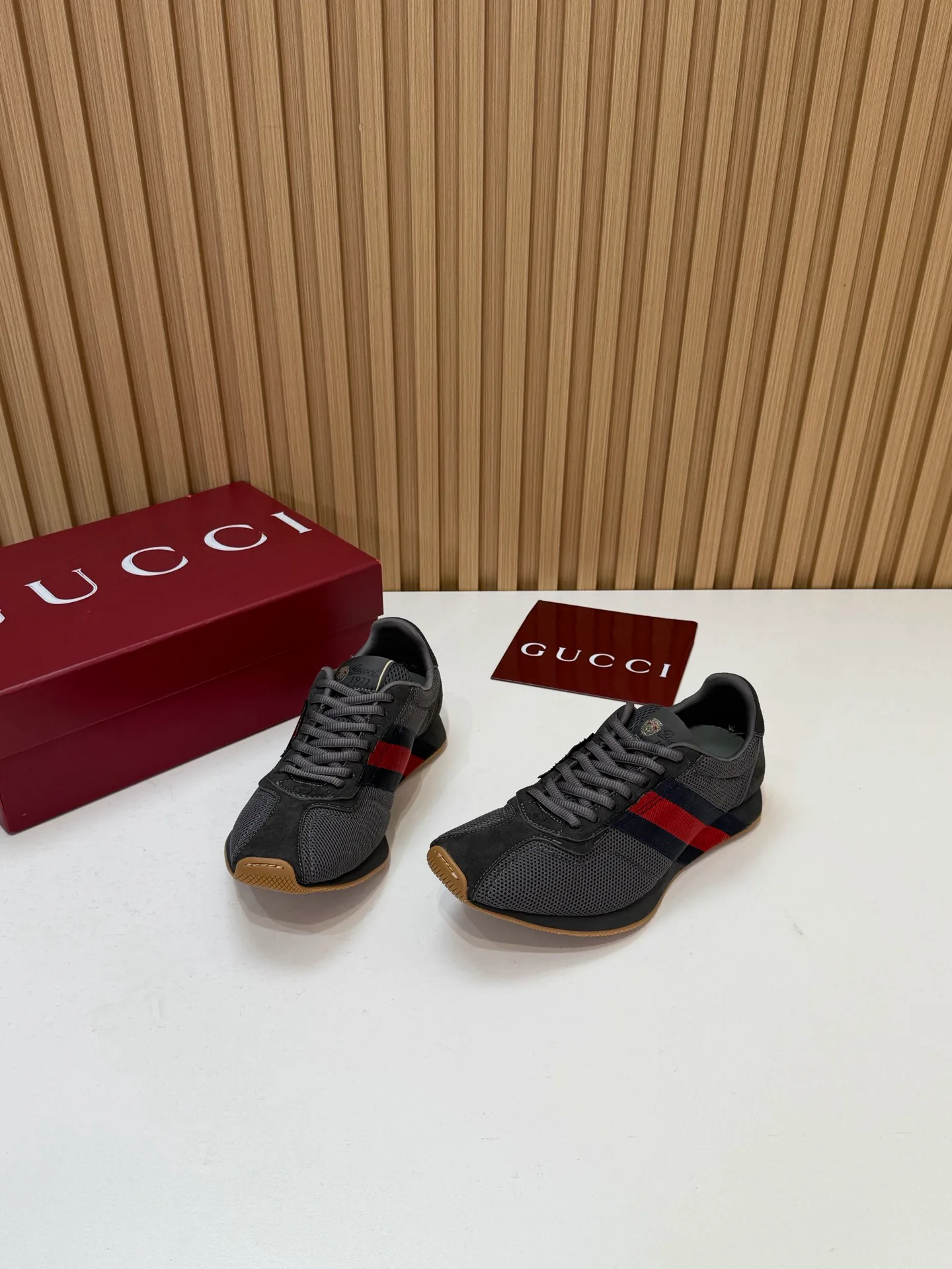Кроссовки Женские Gucci 19766247