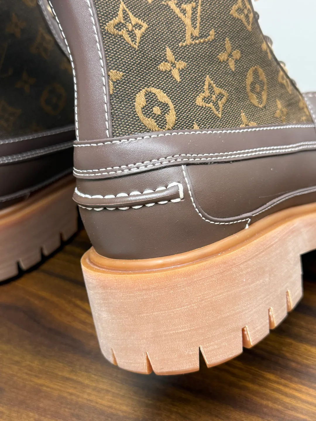 Ботинки Мужские Louis Vuitton 19423324