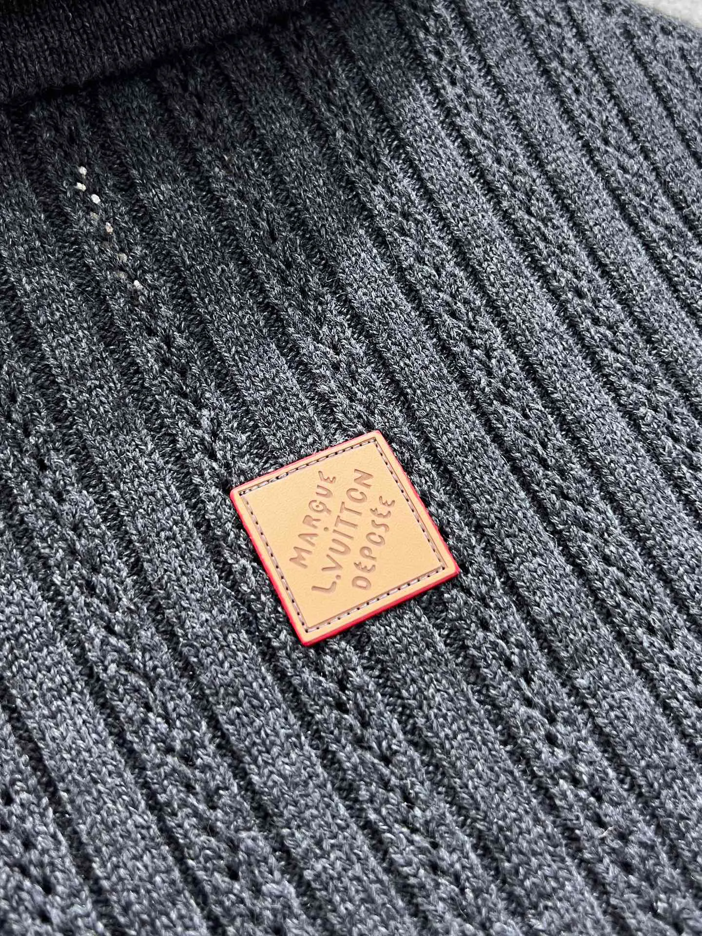 Джемперы Женские Louis Vuitton 566390