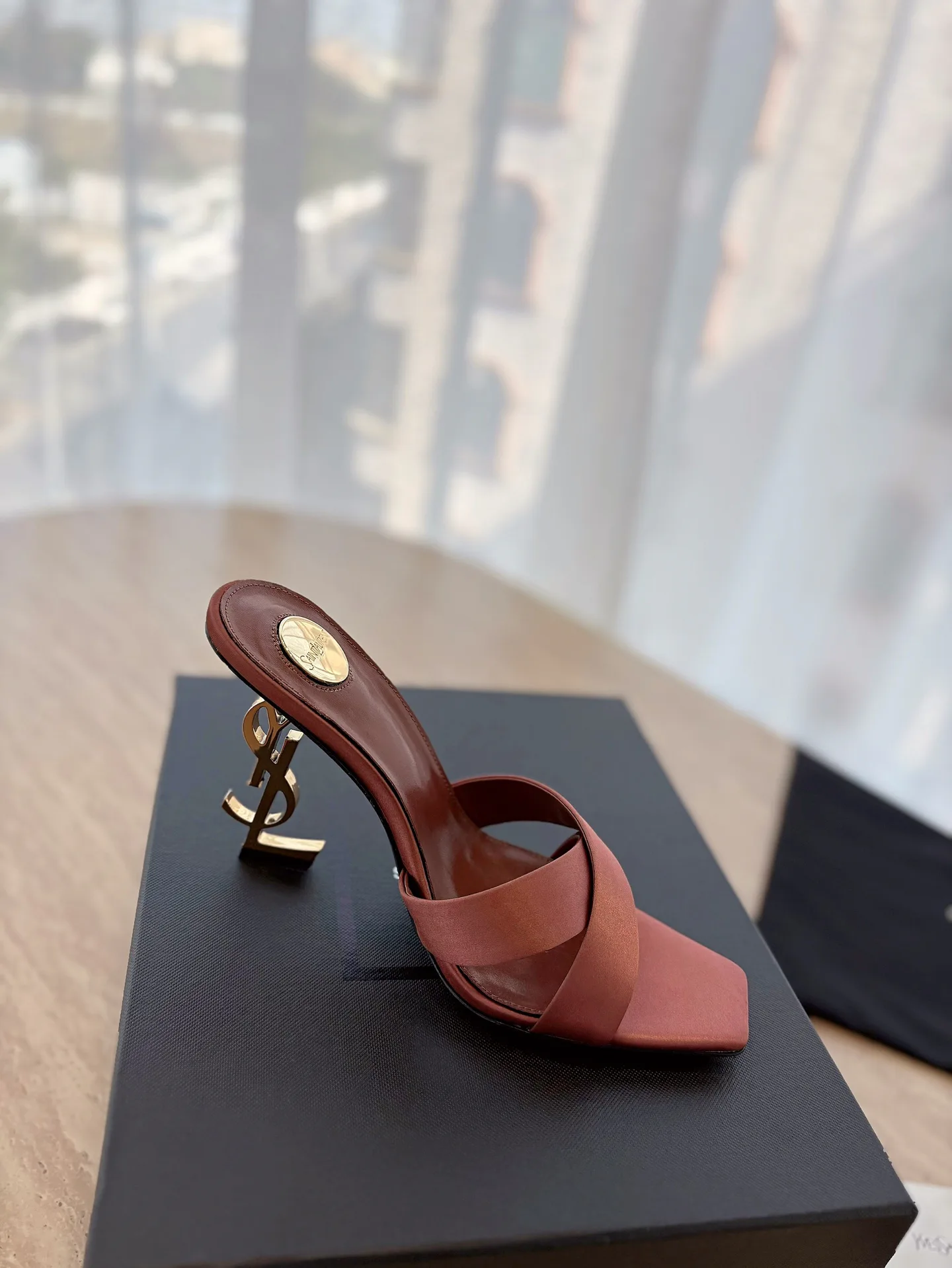 Босоножки Женские Saint Laurent 12815351