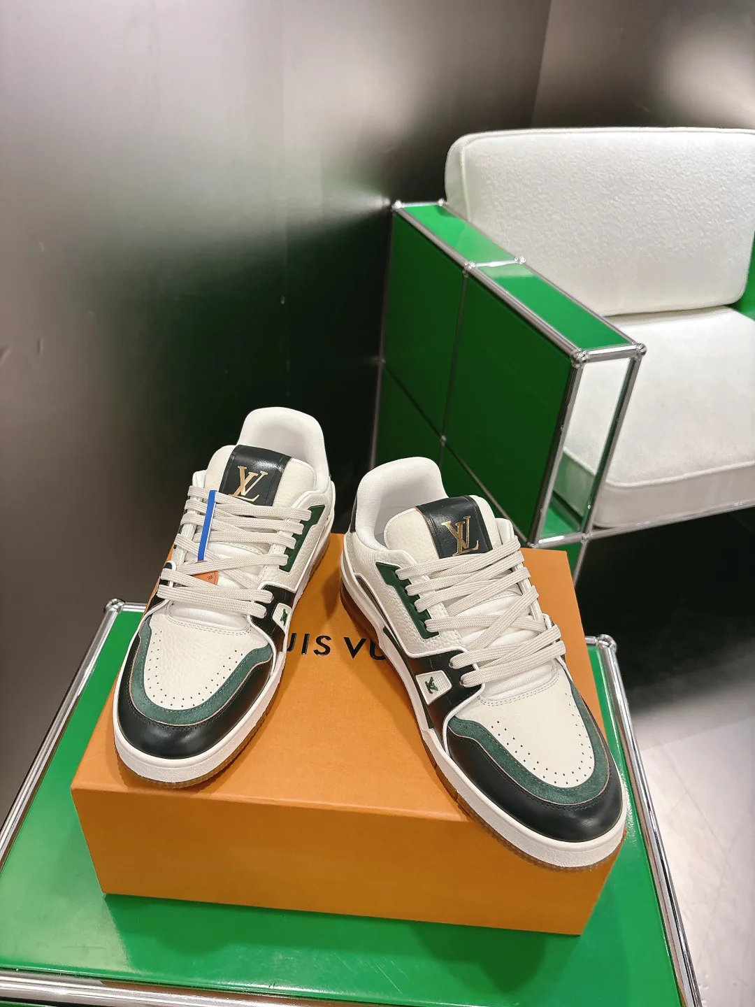 Кроссовки Женские Louis Vuitton 13152727