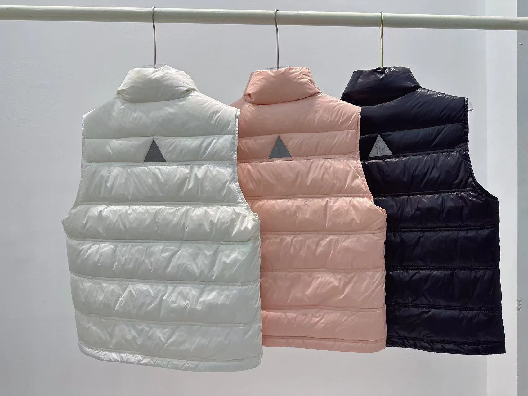 Жилеты Женские Moncler 19092545