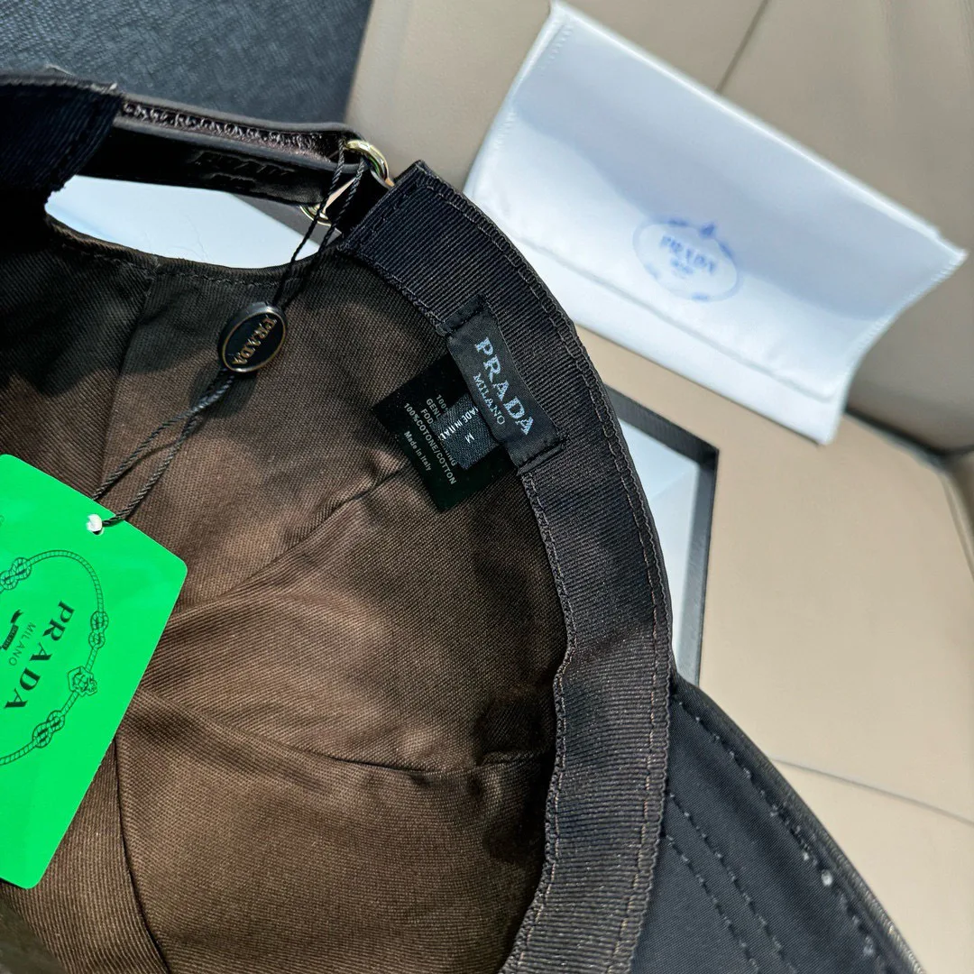 Головные Уборы Prada 17604798