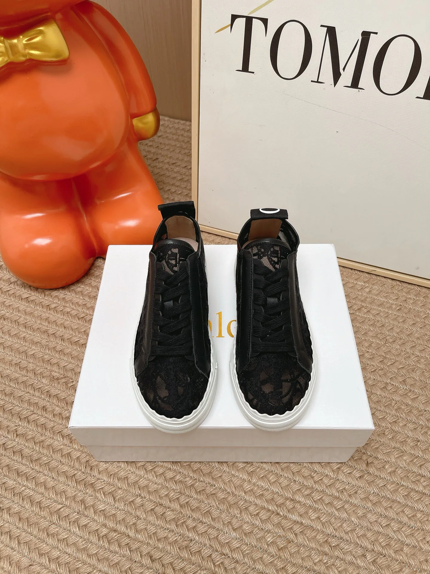 Кроссовки Женские Chloe 16892210