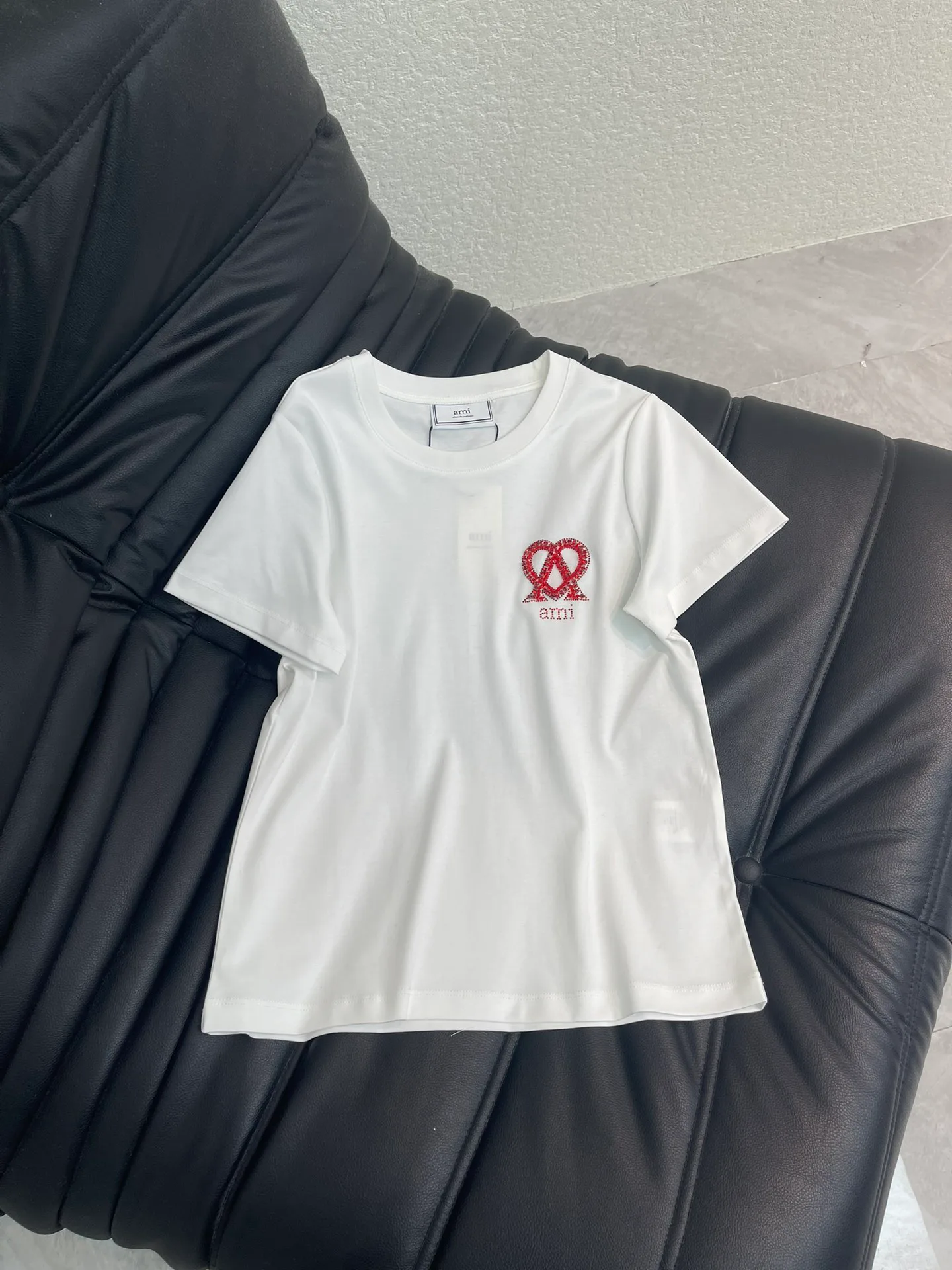 Футболки Женские Ami Paris 935237