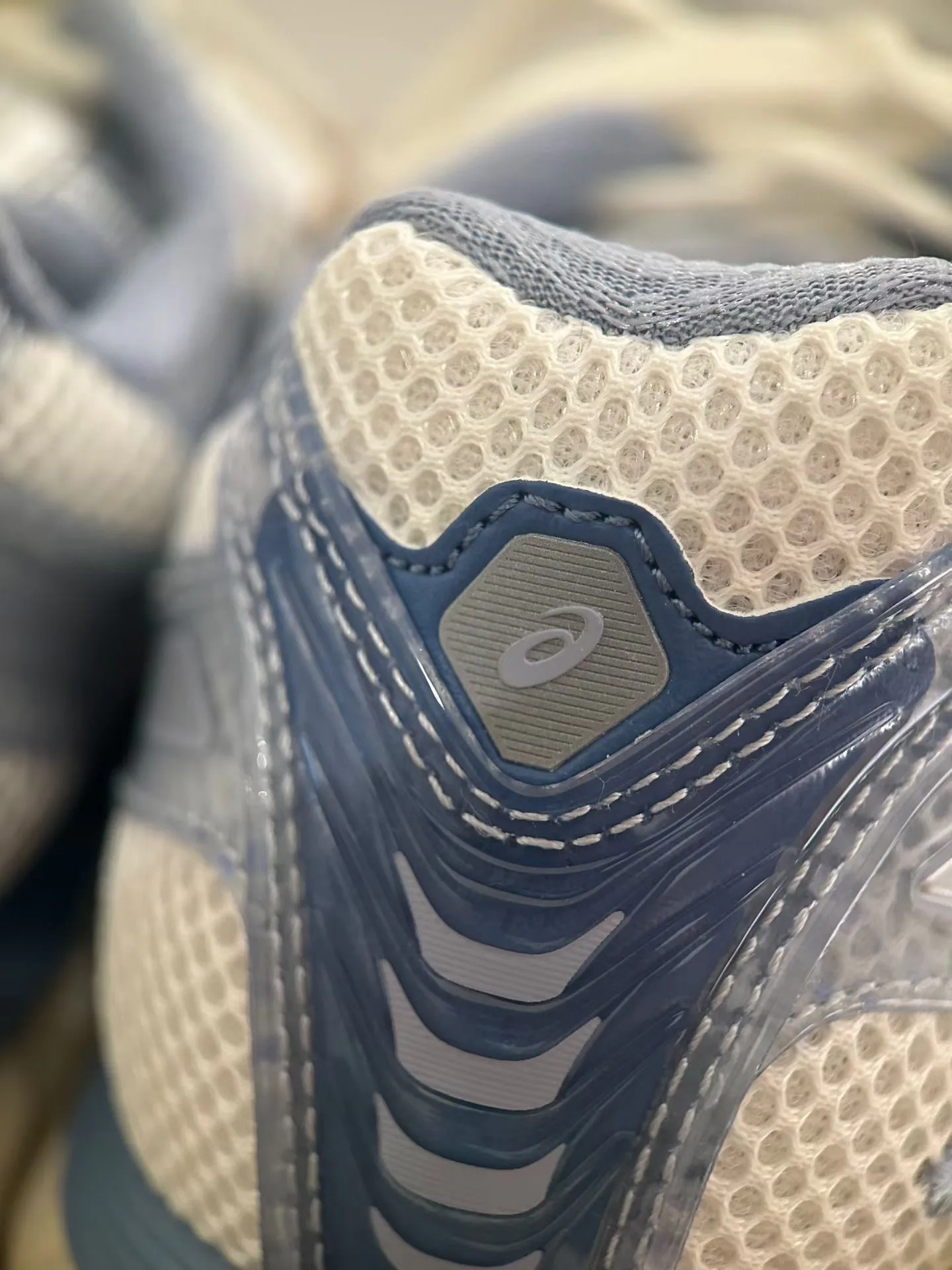 Кроссовки Женские Asics 17065419