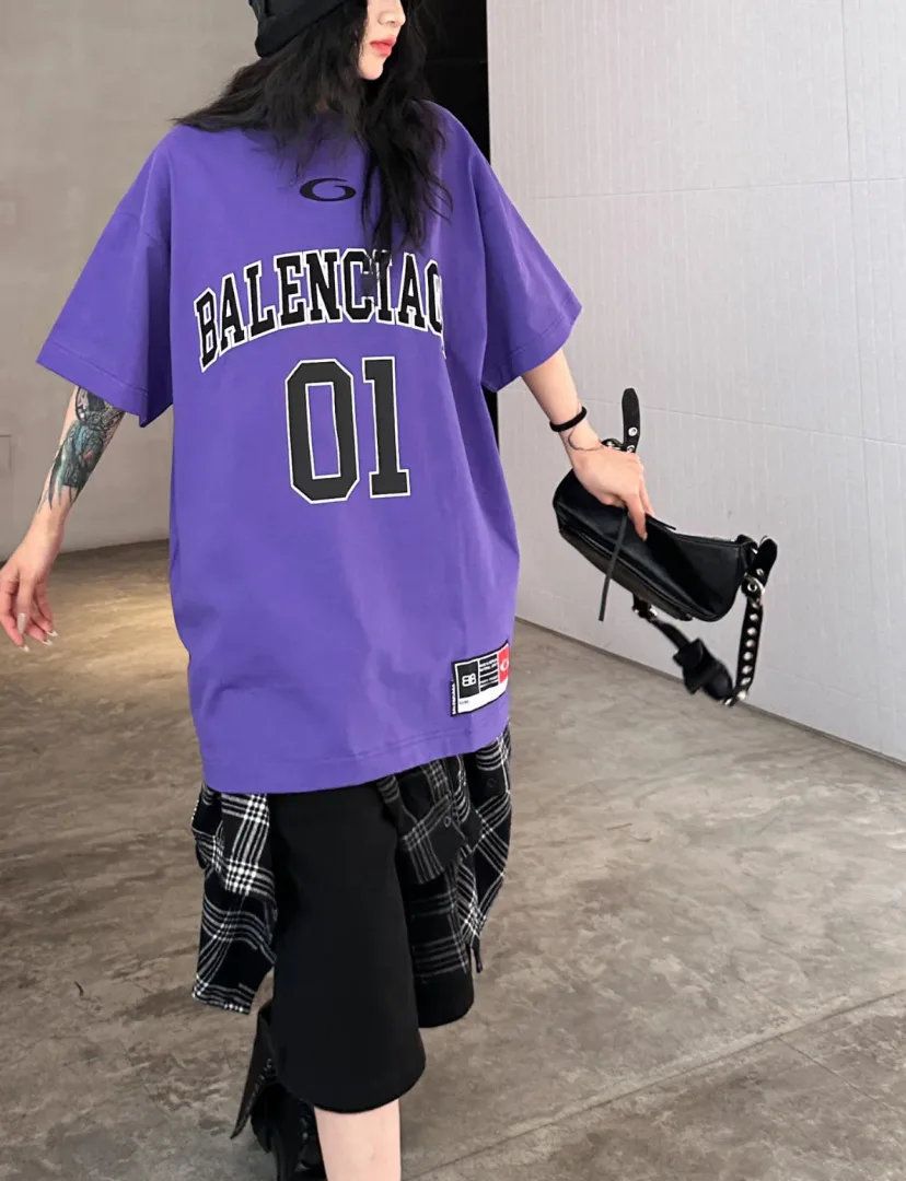 Футболки Женские Balenciaga 18190800