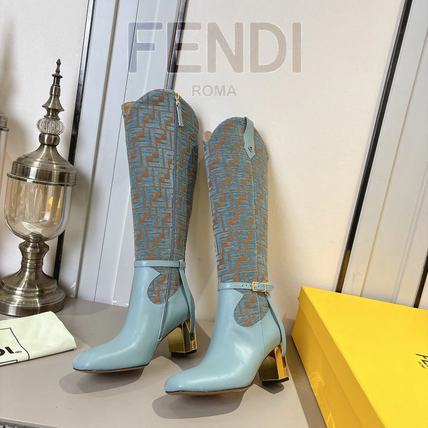 Сапоги Женские Fendi 18247883