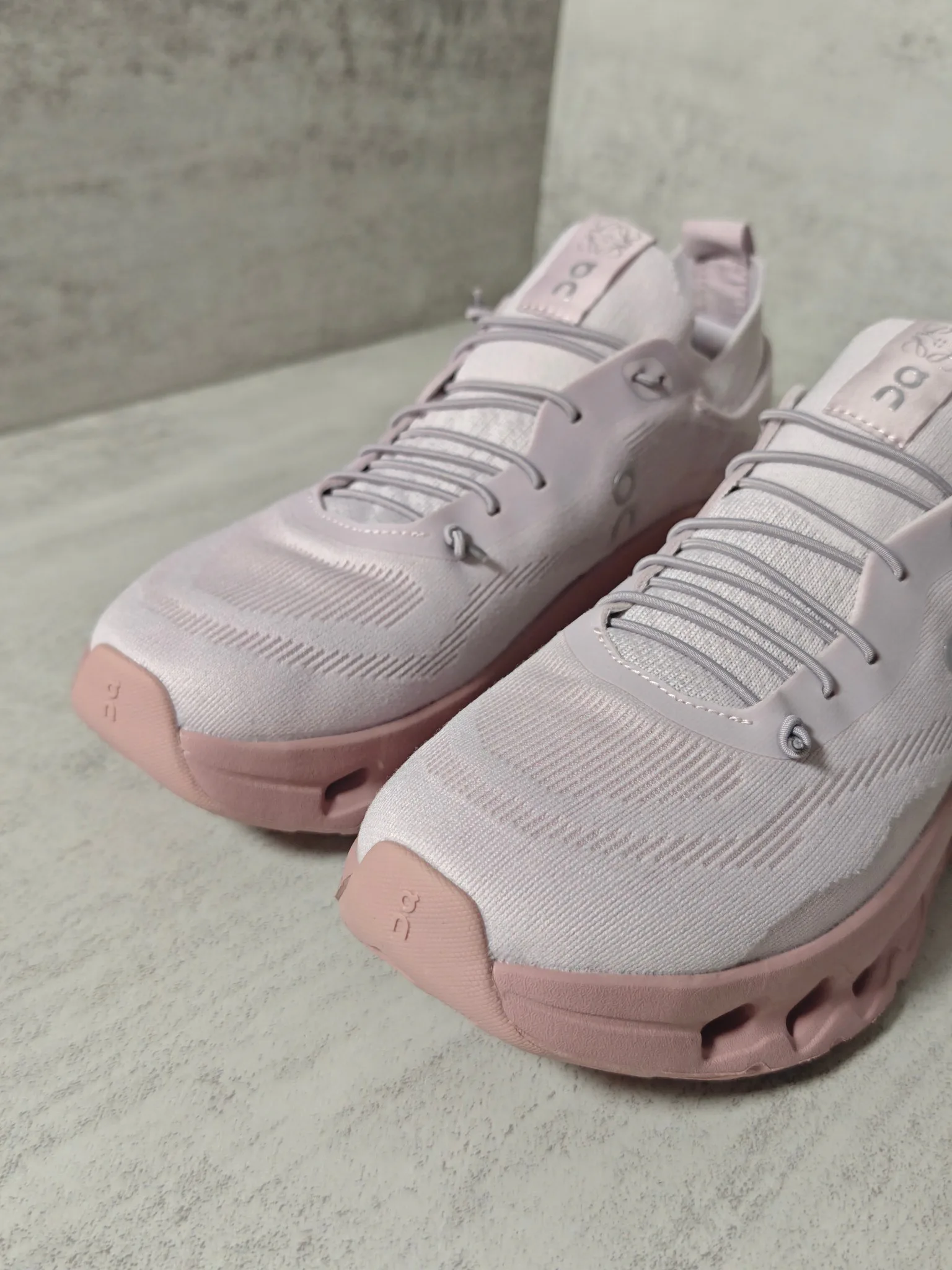 Кроссовки Женские Loewe 108250