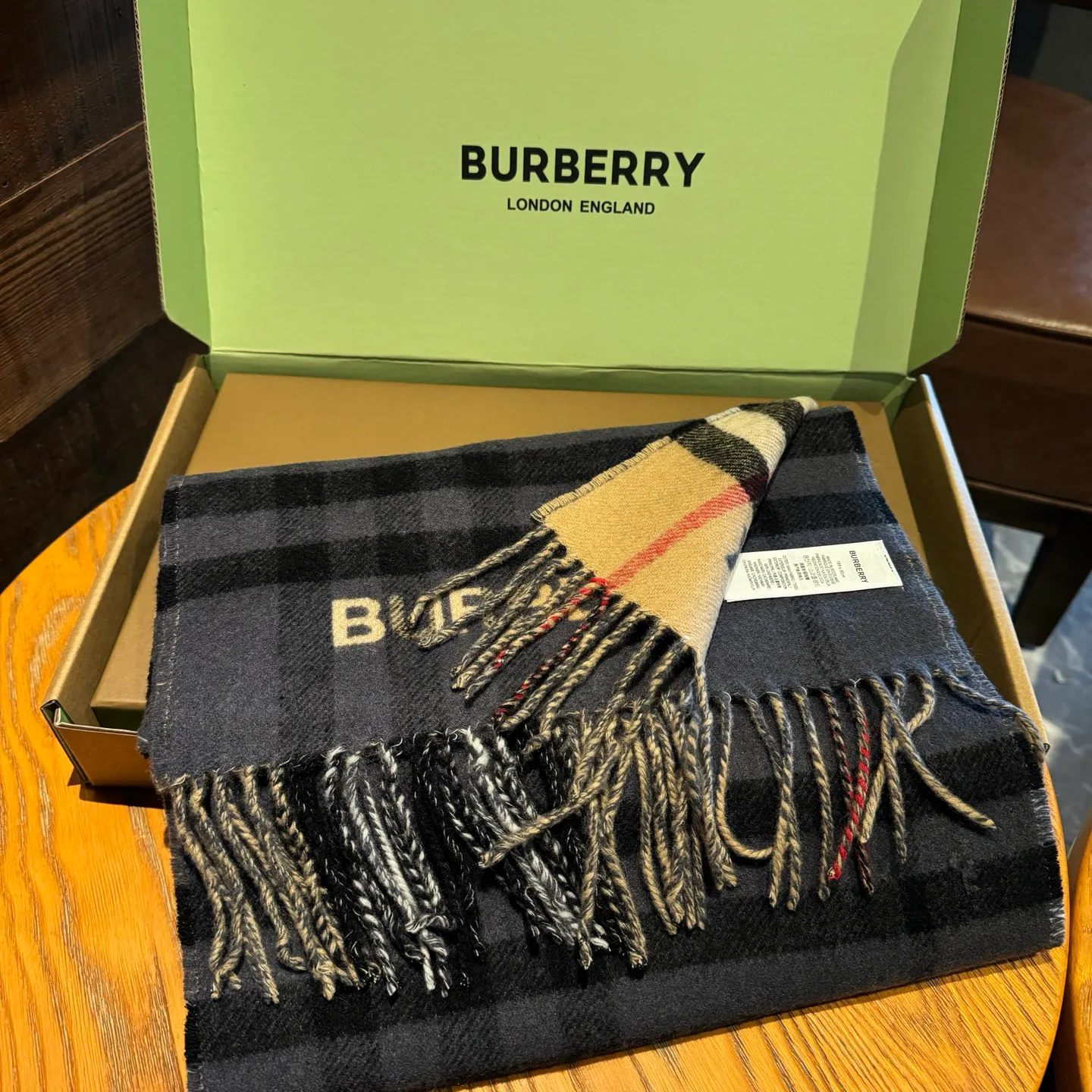 Шарфы Burberry 752683