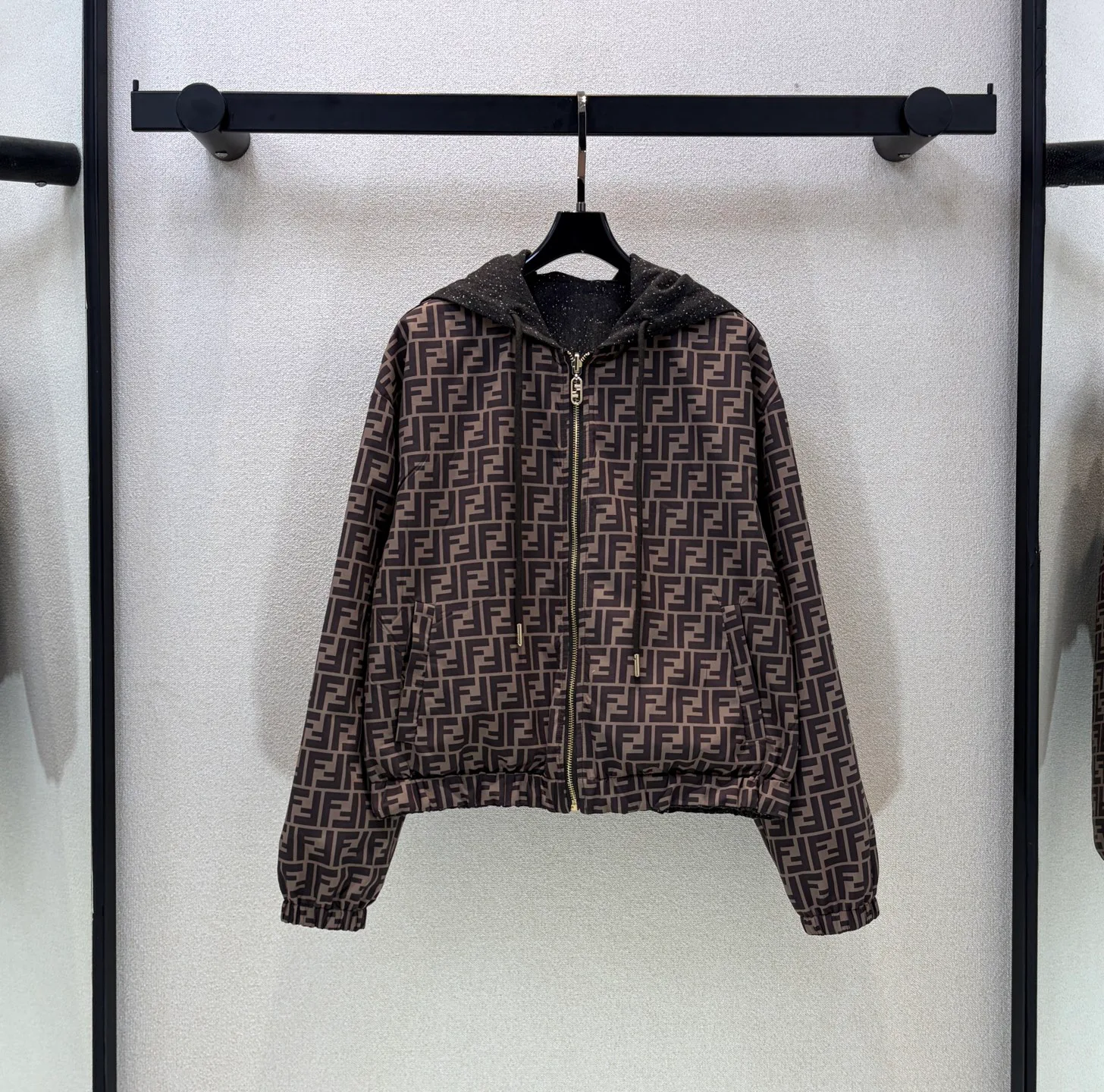 Куртки И Пуховики Женские Fendi 19260129
