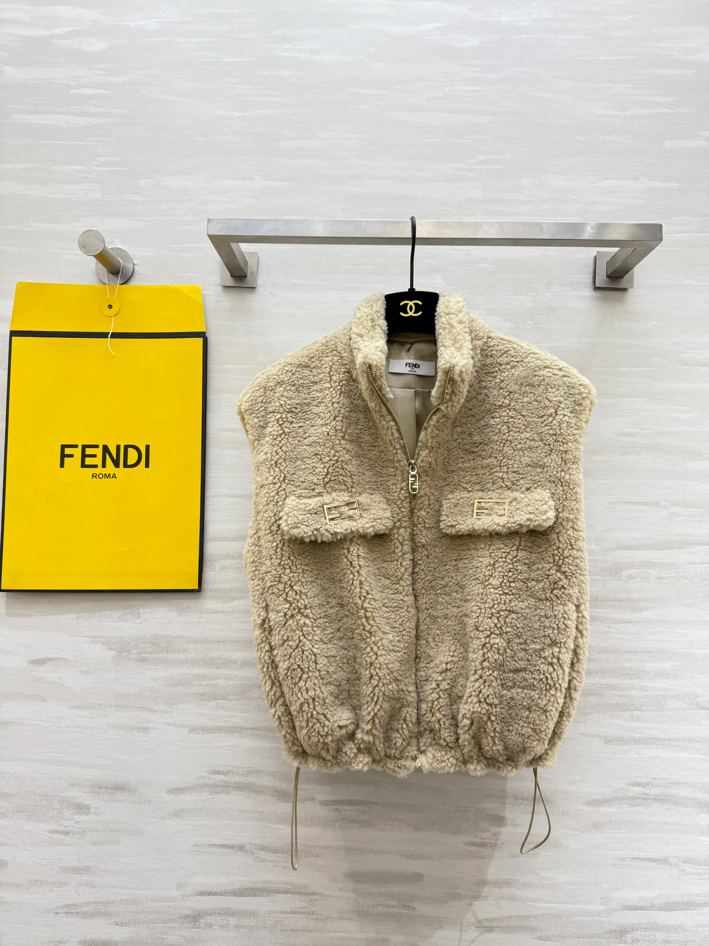 Жилеты Женские Fendi 600438