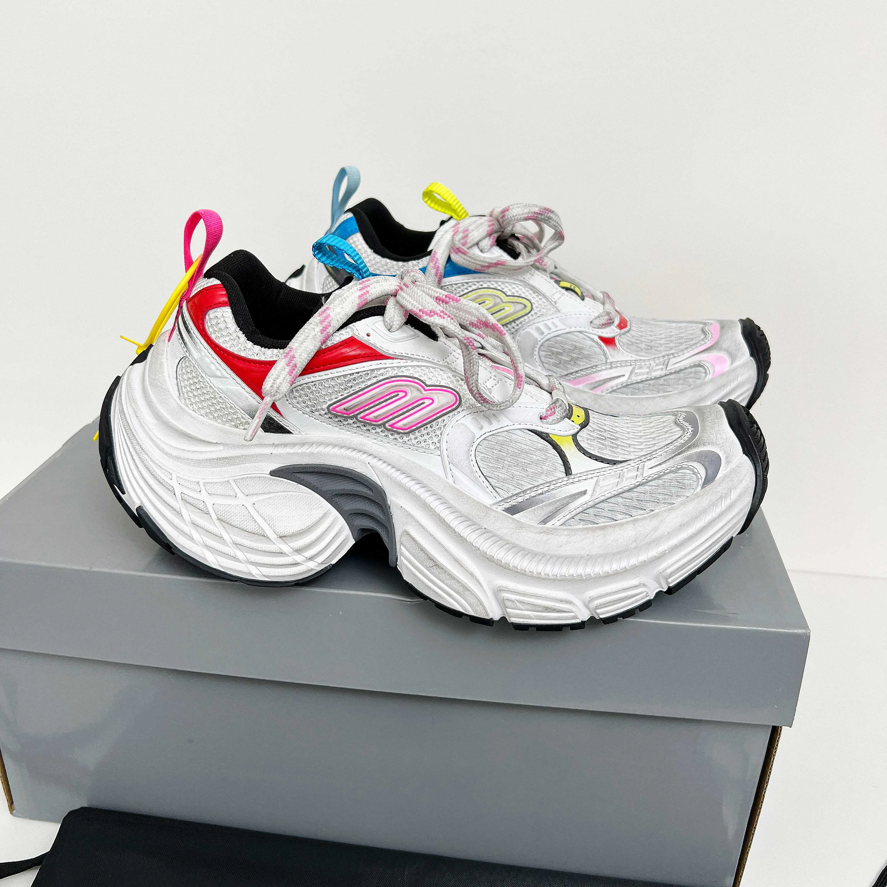 Кроссовки Женские Balenciaga 6428108