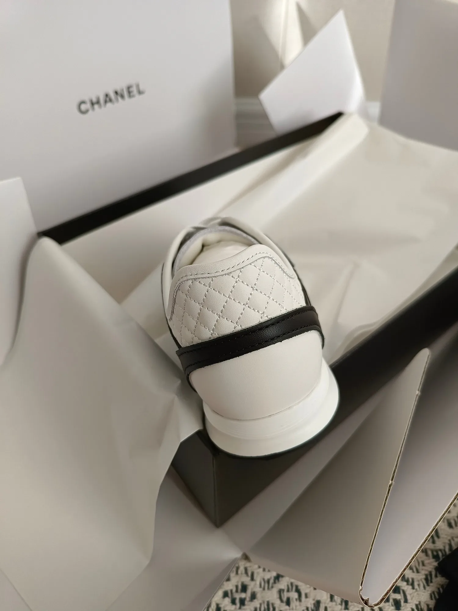 Кроссовки Женские Chanel 18274003