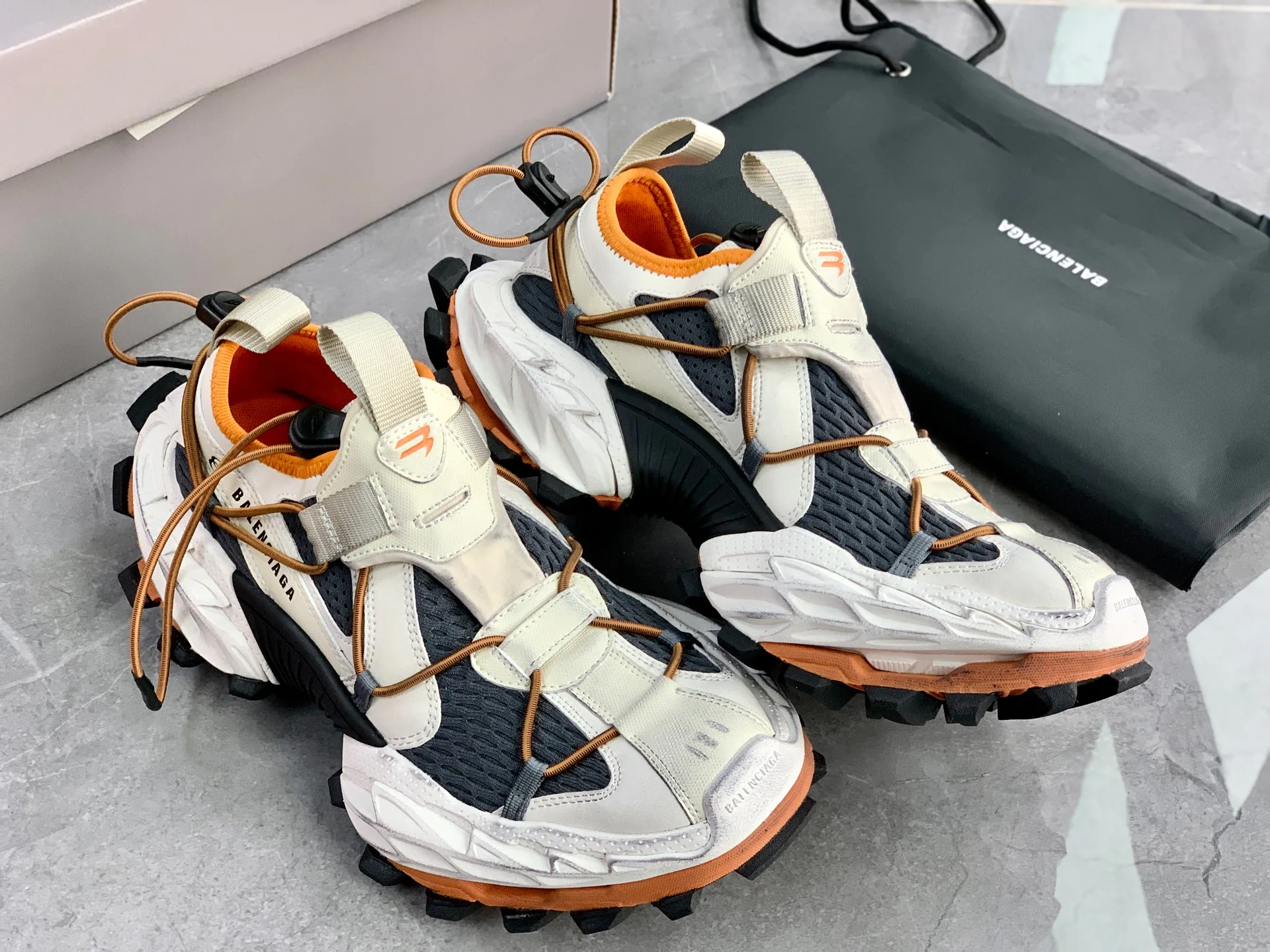 Кроссовки Женские Balenciaga 2034