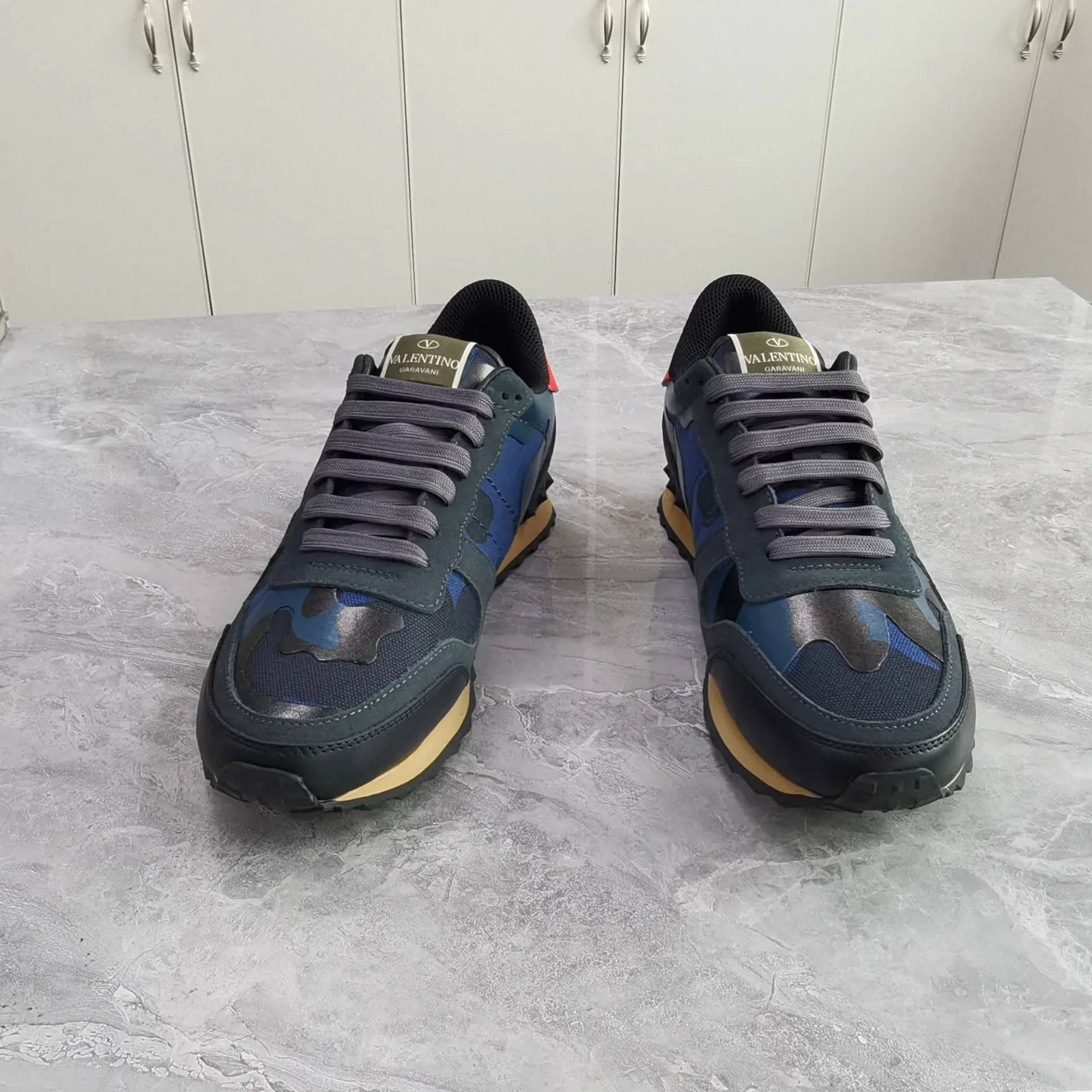 Кроссовки Женские Valentino 10736424