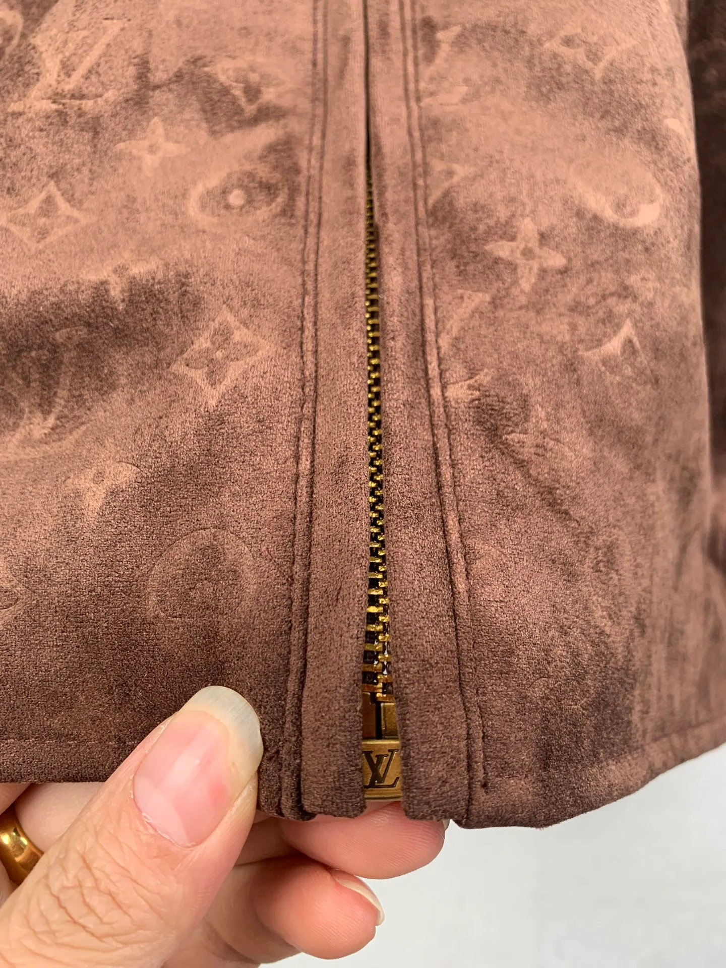 Куртки И Пуховики Женские Louis Vuitton 1128106