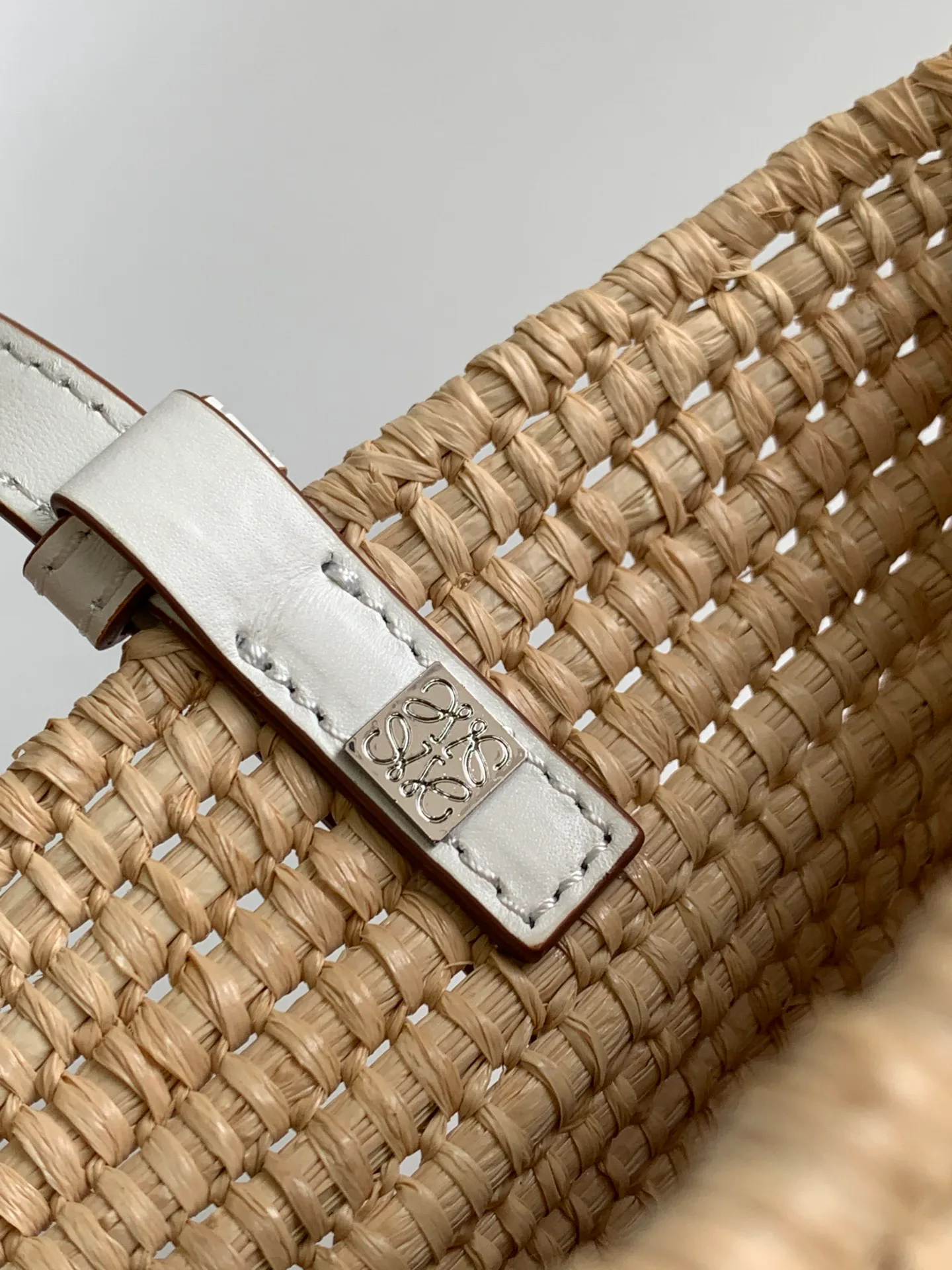 Классические Сумки Женские Loewe 11674561