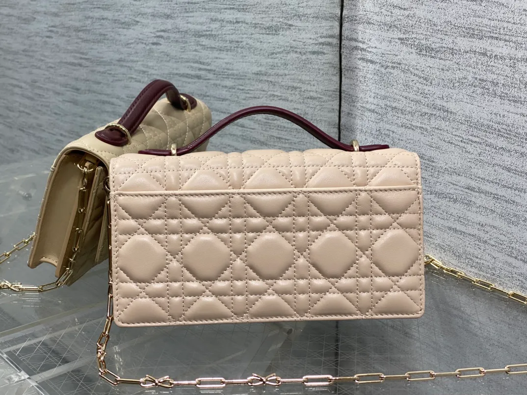 Клатчи Женские Christian Dior 11685178