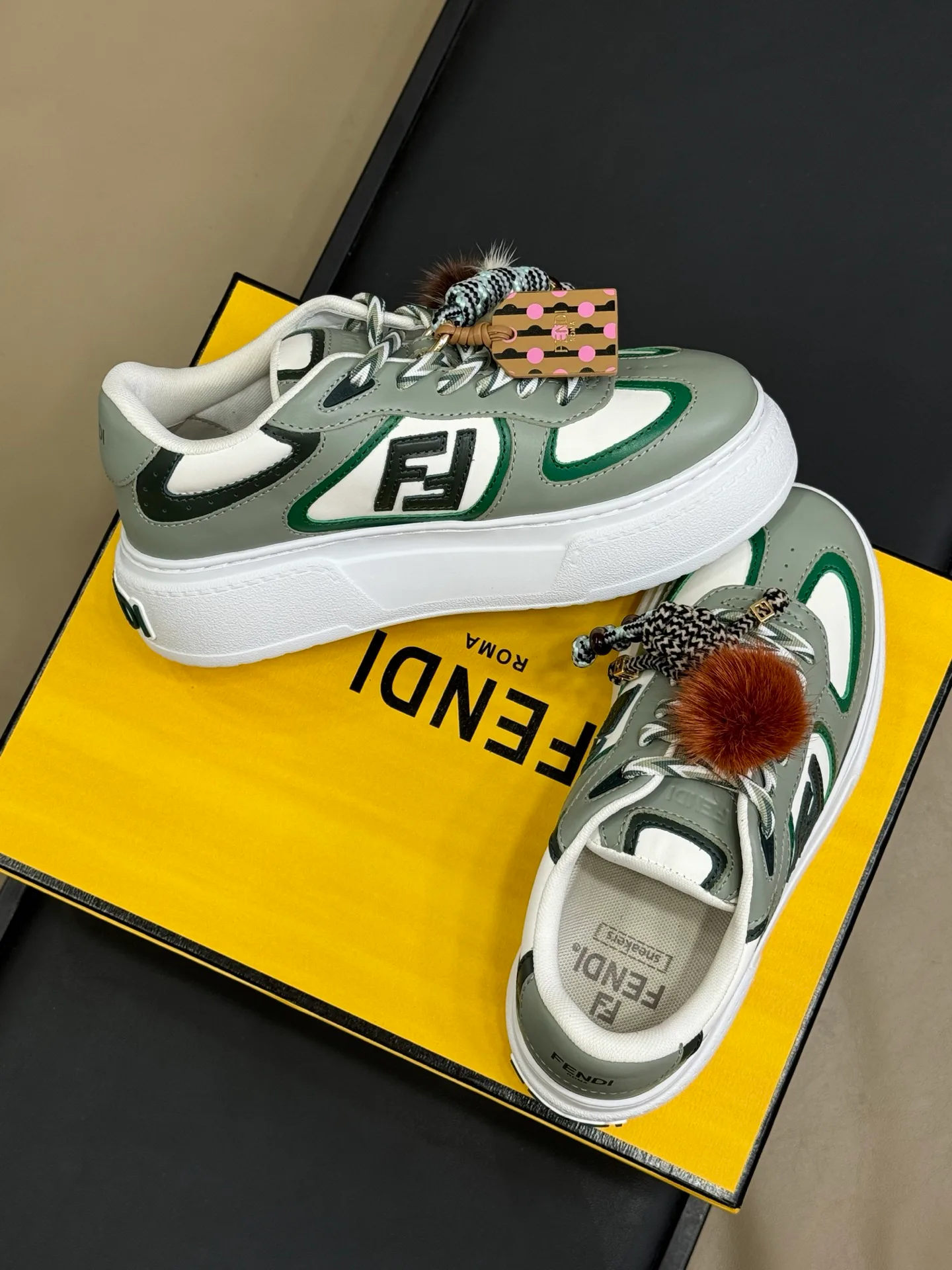 Кроссовки Женские Fendi 10636056