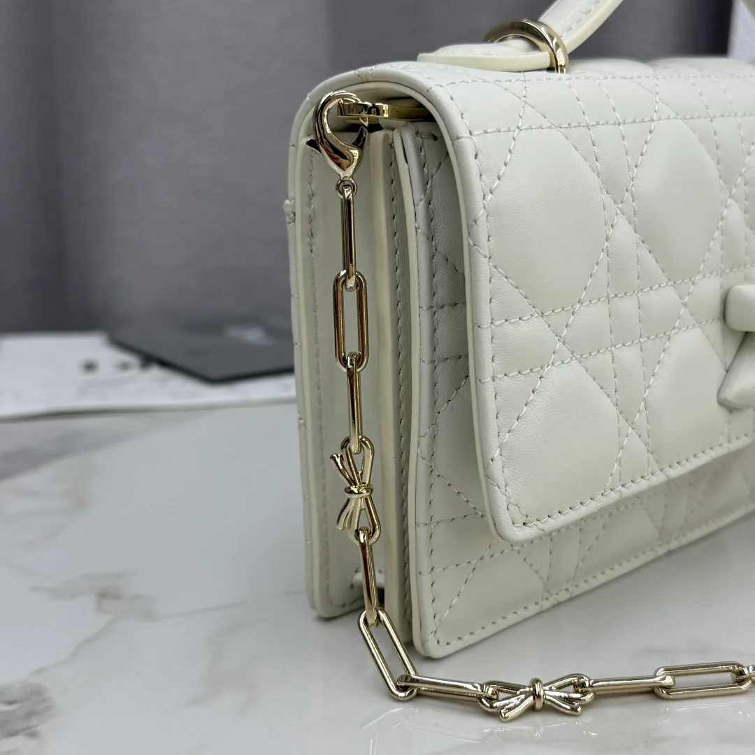 Классические Сумки Женские Christian Dior 12594769