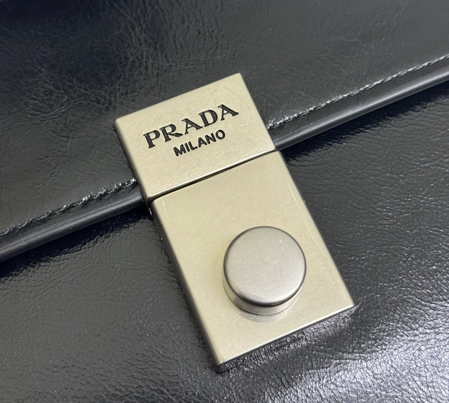 Классические Сумки Женские Prada 11462459