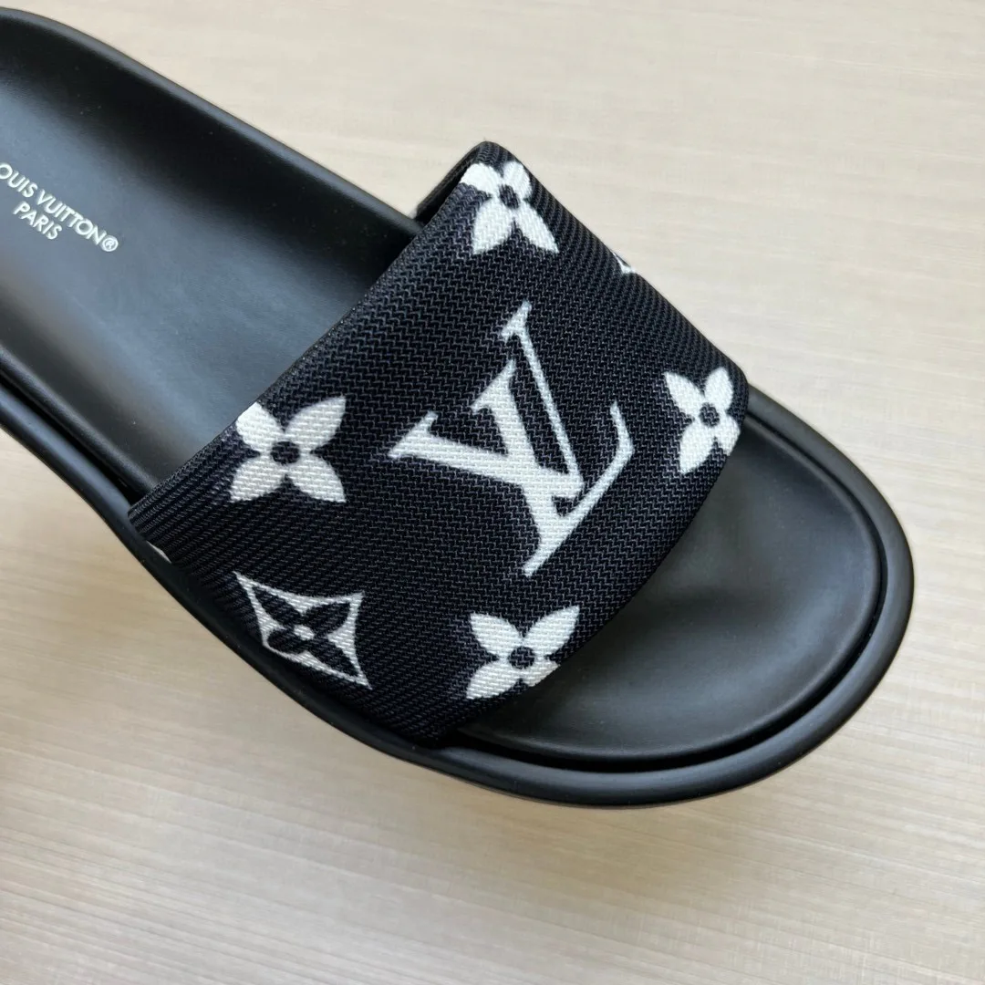 Шлепанцы Женские Louis Vuitton 9801515