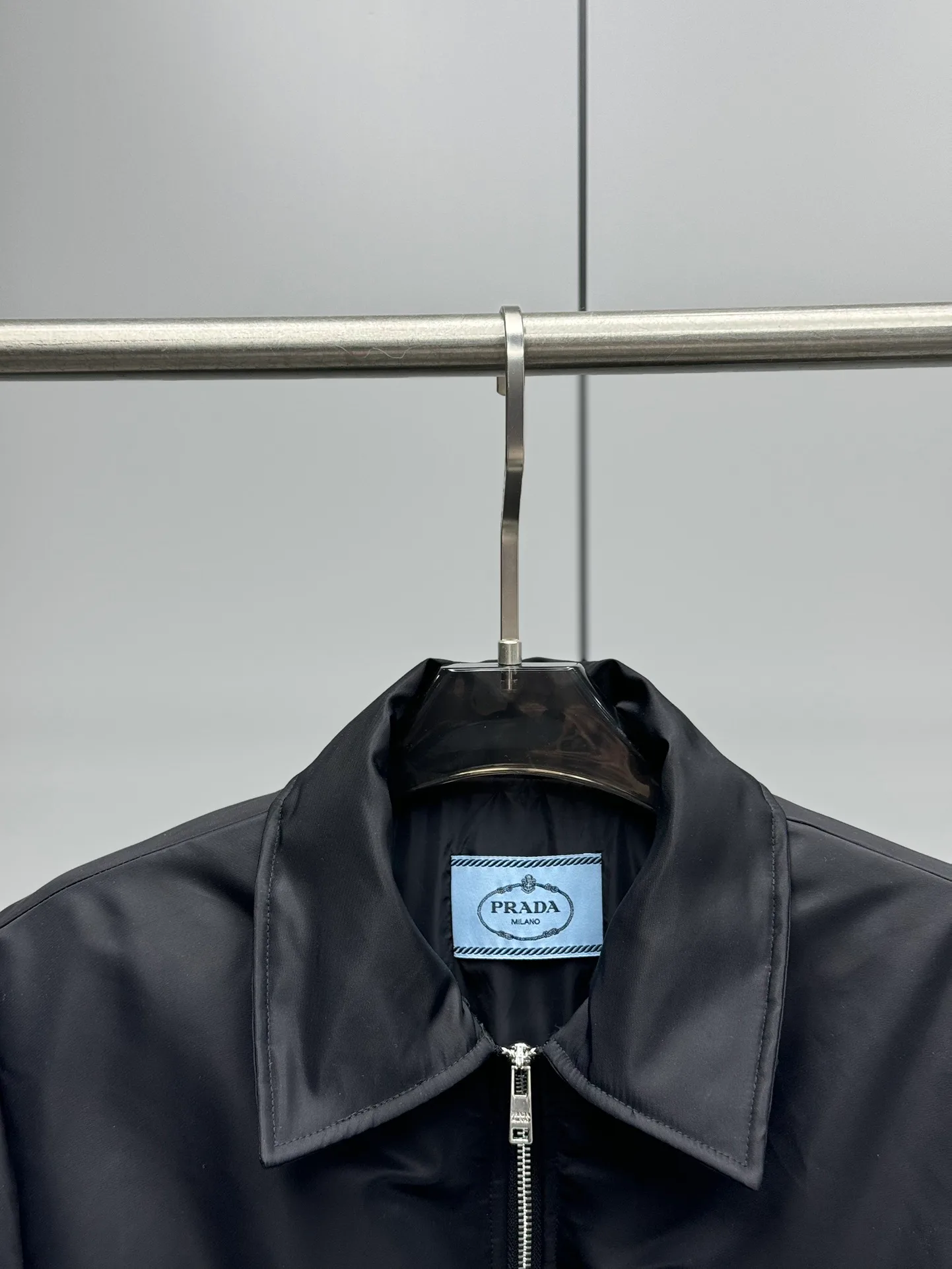 Куртки И Пуховики Женские Prada 18723753