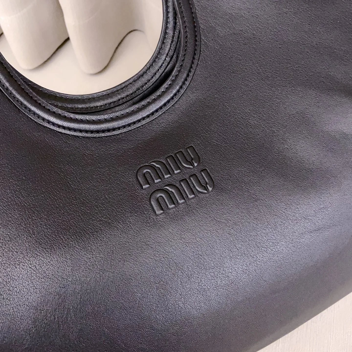 Классические Сумки Женские Miu Miu 18248086
