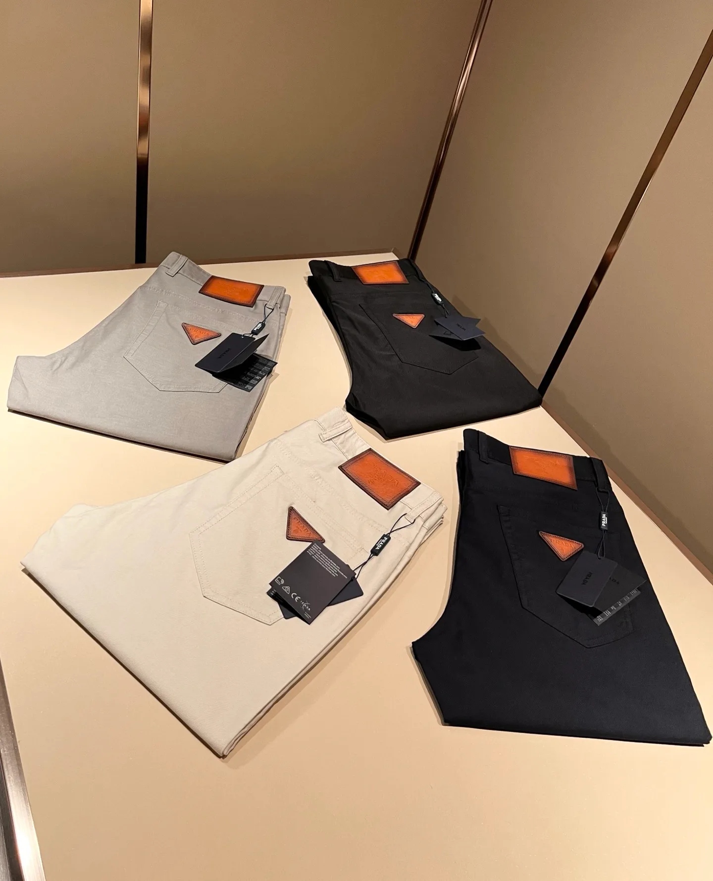 Брюки Мужские Prada 11952910