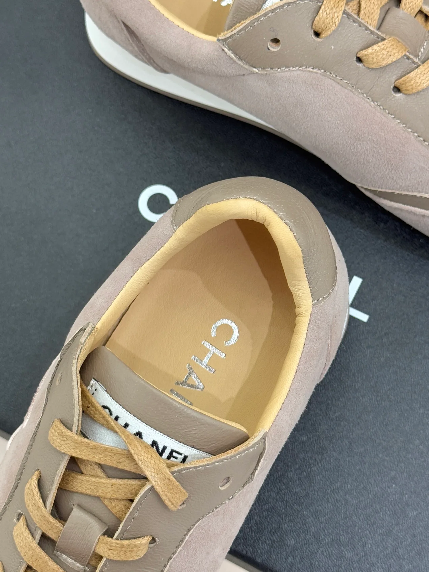 Кроссовки Женские Chanel 5605745