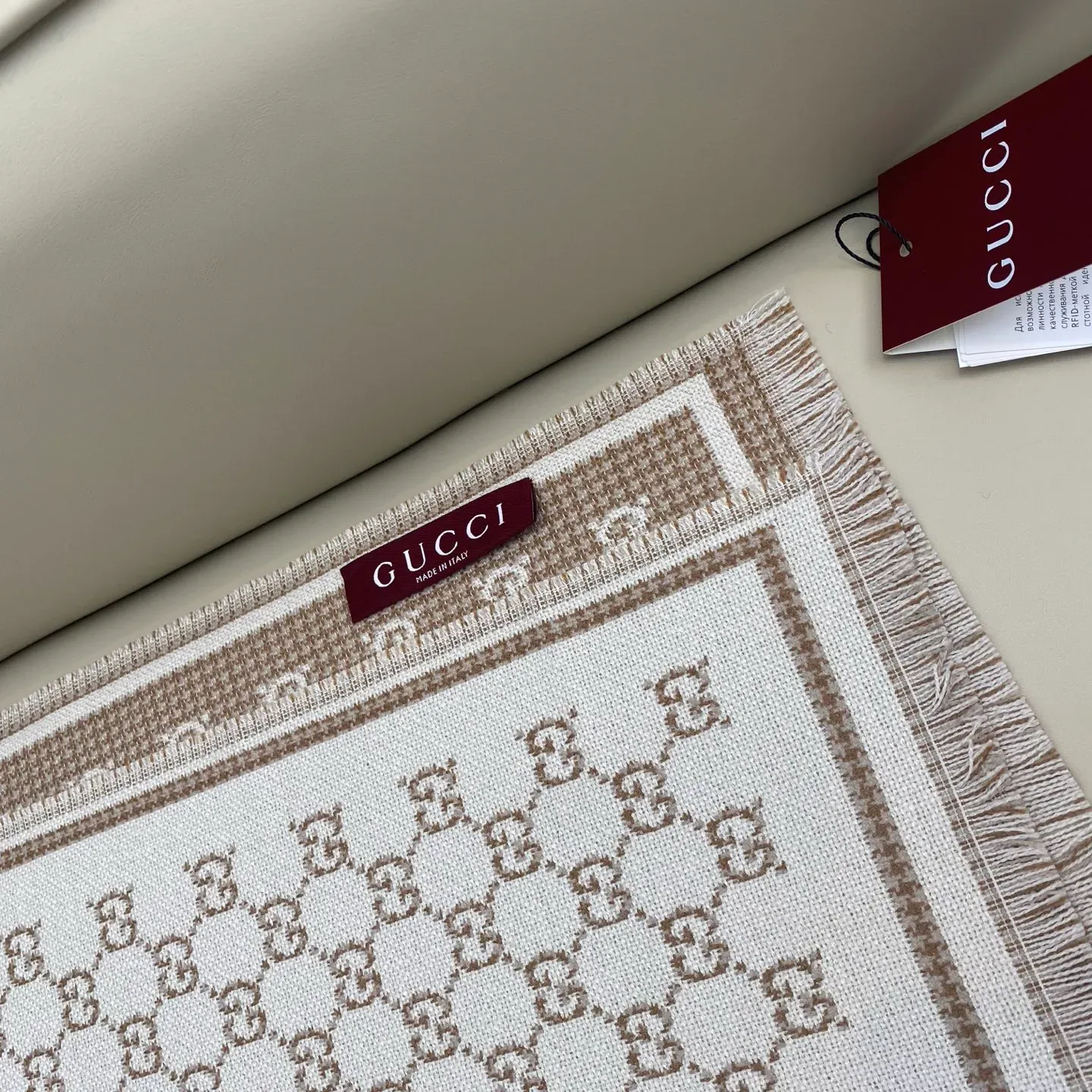 Шарфы Gucci 124012