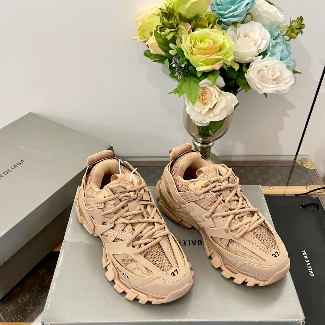 Кроссовки Женские Balenciaga 12656209