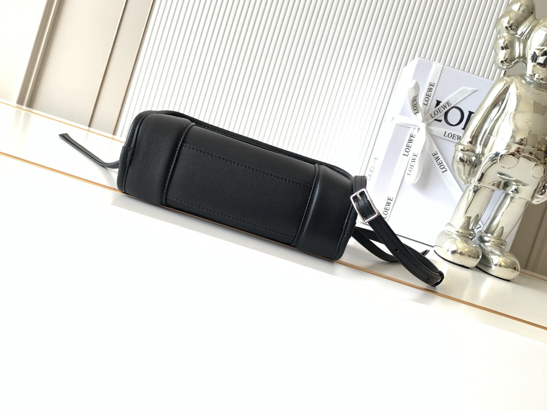 Классические Сумки Женские Loewe 13389846