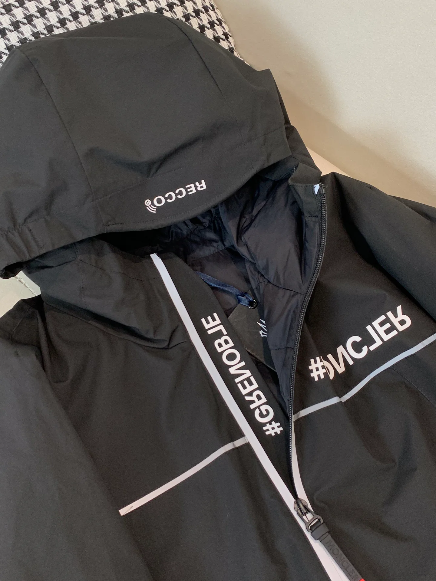 Куртки И Пуховики Мужские Moncler 492837