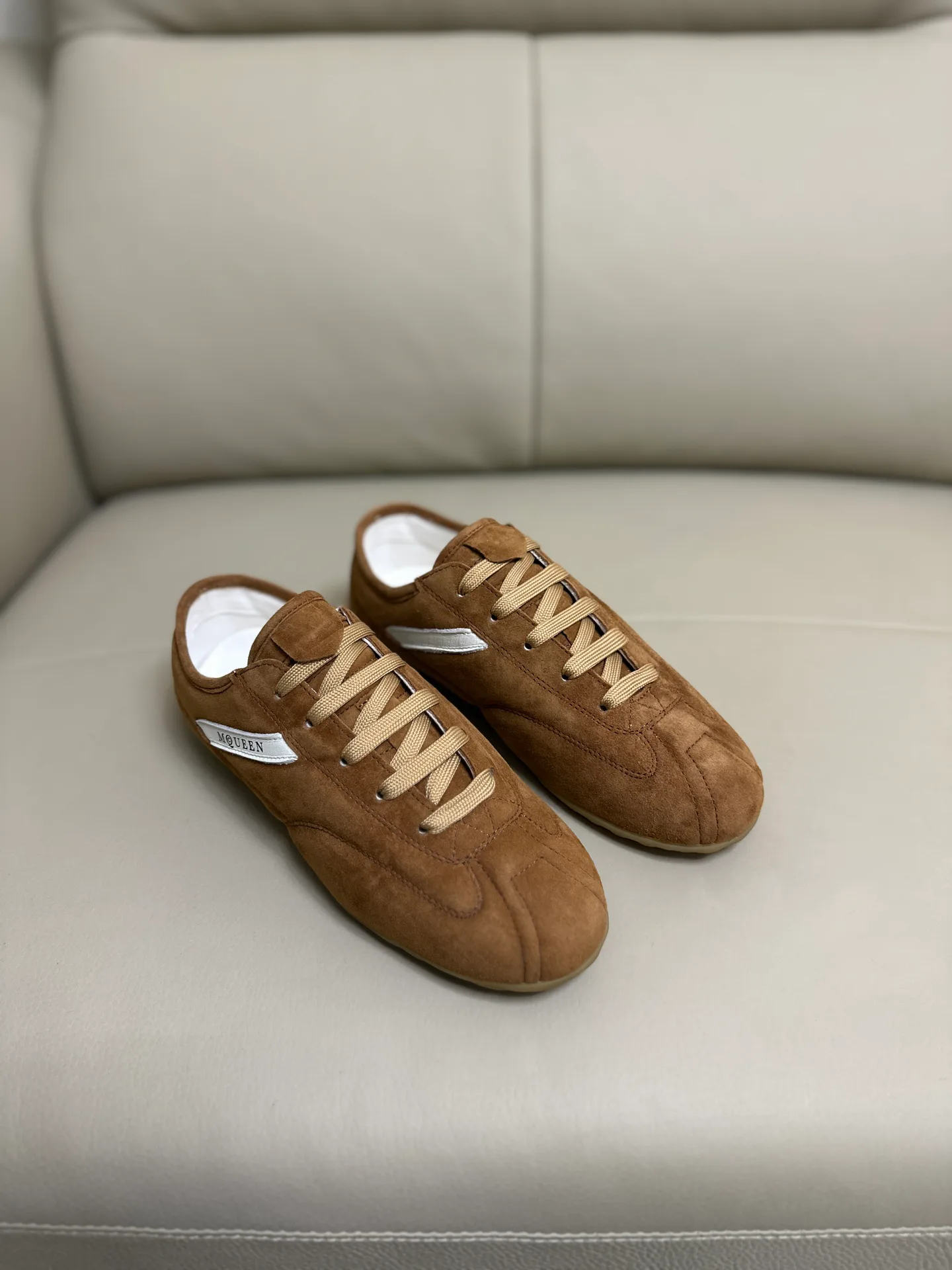 Кроссовки Женские Alexander Mcqueen 18616731