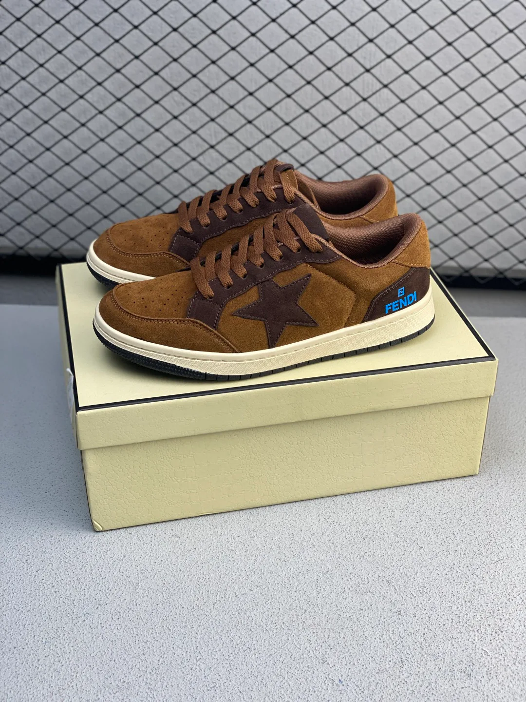 Кроссовки Мужские Fendi 19746263