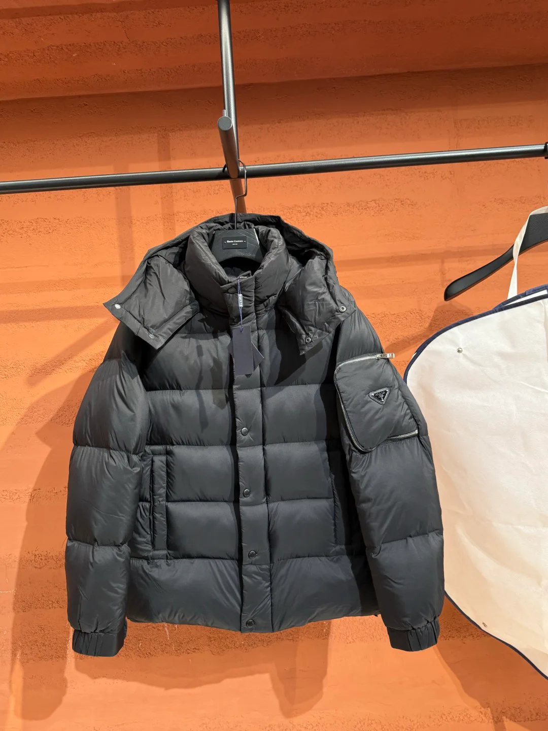 Куртки И Пуховики Женские Prada 18335685