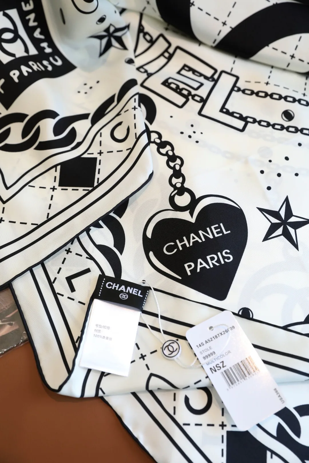 Платки Chanel 4775400