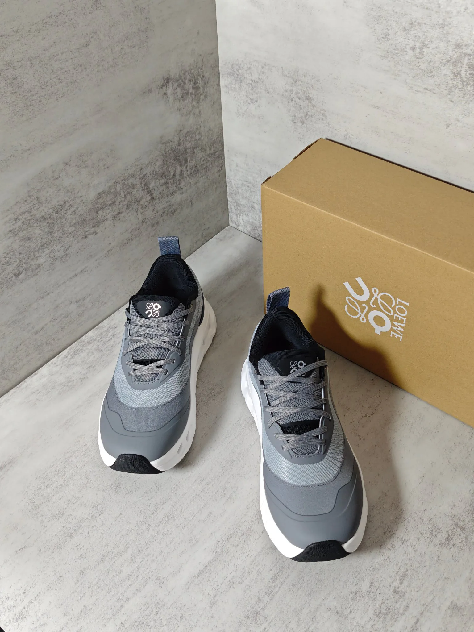 Кроссовки Женские Loewe 108306