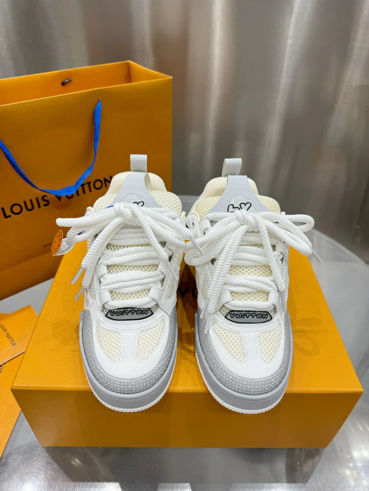 Кроссовки Женские Louis Vuitton 1141900