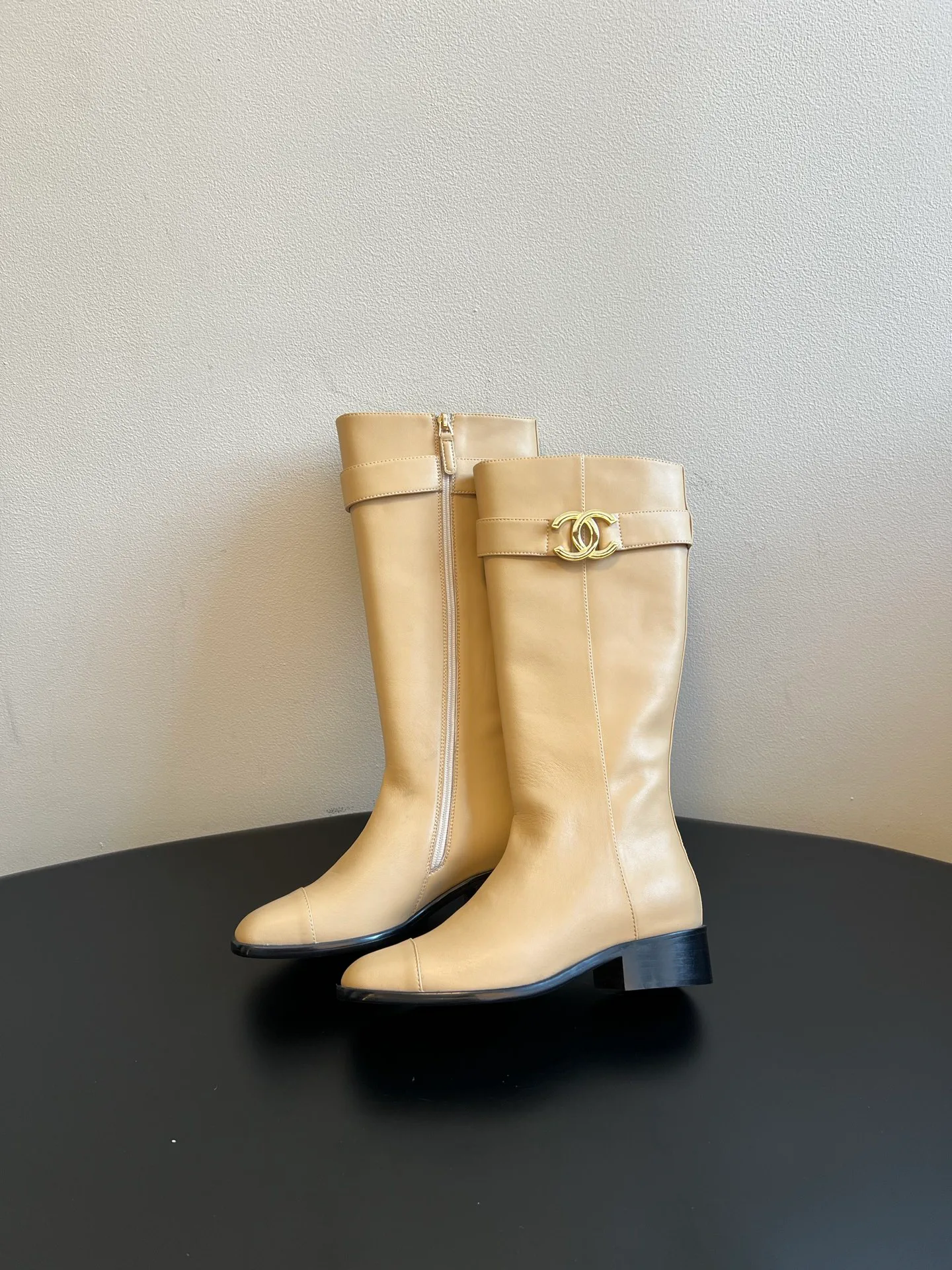 Сапоги Женские Chanel 18205939