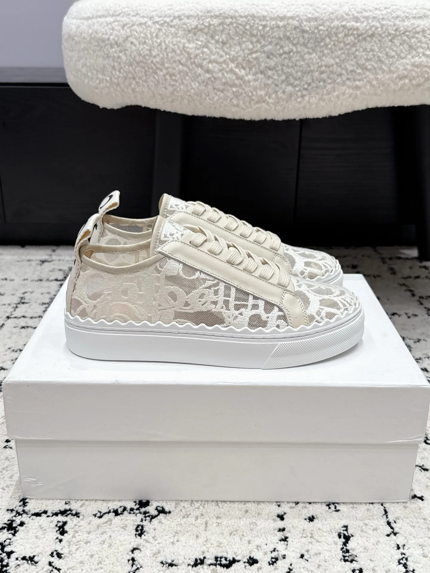Кроссовки Женские Chloe 17044334